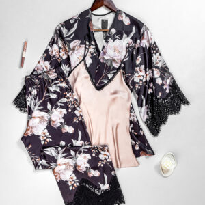 بيجاما ثلاث قطع ساتان