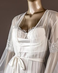 طقم قطعتين ساتان روب شيفون